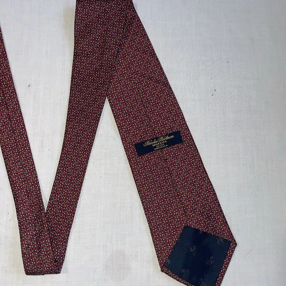 Brooks Brothers Makers Men’s Dress Tie Size 56” Red Geometric Business Formal
